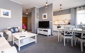 Jasny Apartament Victus Z Parkingiem By Noclegi Renters